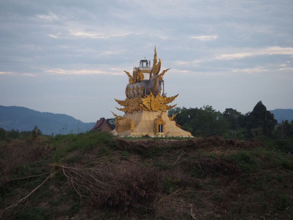 Gold and grey monument